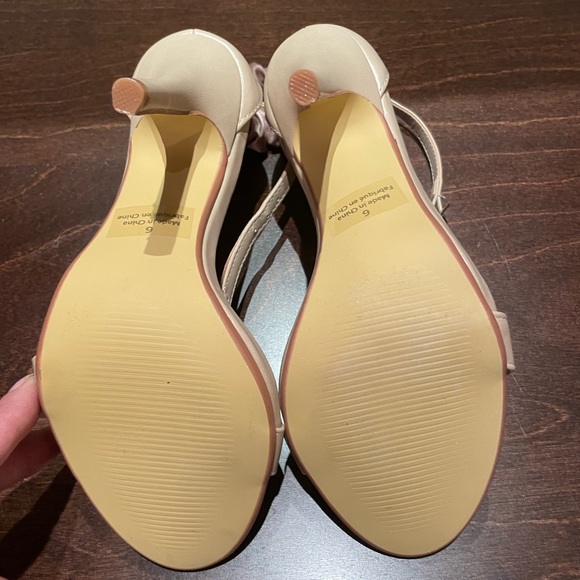 Sergio Bari Sandals. Blush. New without the box. - Picture 3 of 3